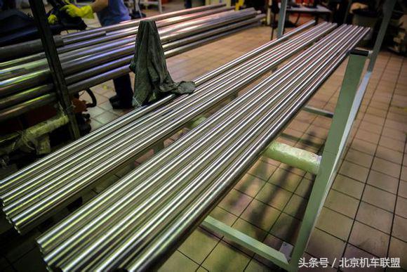 天蝎排气制造过程,akrapovic天蝎排气宝马3系