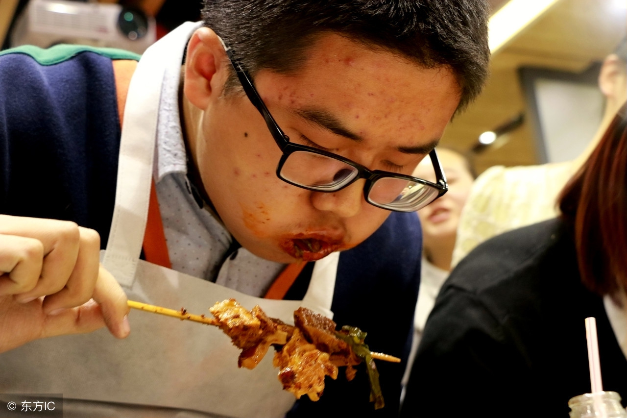 尿酸高什么症状也没有吃什么药,尿酸偏高引起的痛风要注意些什么