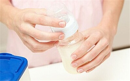 缓解胃胀气动作宝宝,怎么样最快解决宝宝胀气呕吐