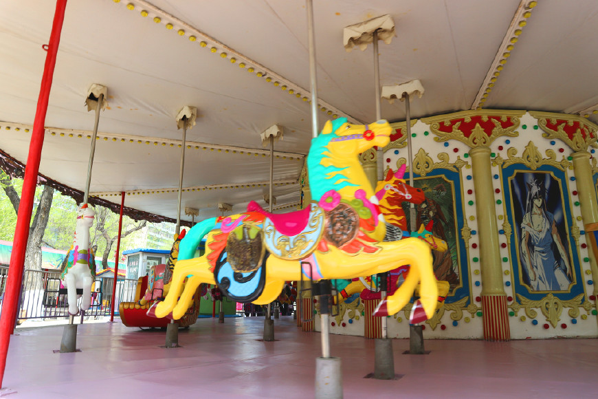 哈尔滨兆麟公园与母校一道之隔，少年时代的顽皮记忆