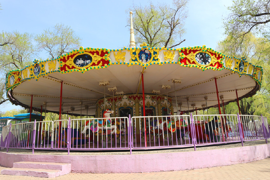 哈尔滨兆麟公园与母校一道之隔，少年时代的顽皮记忆