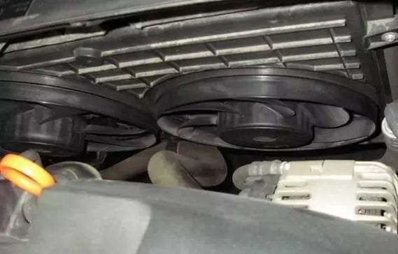 发动机水温太高有什么危害,潍柴发动机高速水温高