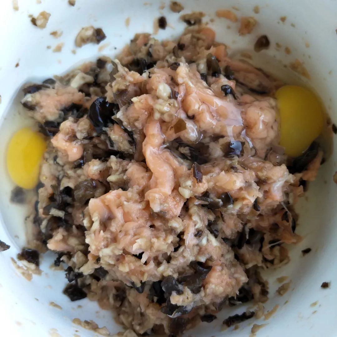 三文鱼有助于补脑吗,三文鱼小孩吃了能补脑吗