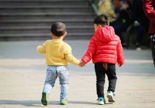 明智的父母,请拒绝宝宝的开裆裤!