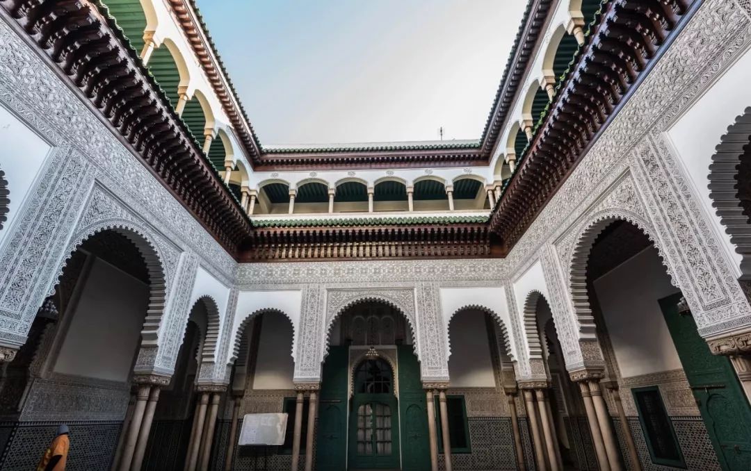 摩洛哥皇家曼苏尔酒店,洱海摩洛哥网红酒店