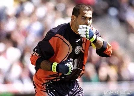 那些门将的神级扑救,足坛门将那些不可超越的瞬间