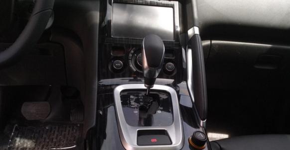 16万买5008,标致3008车2.0自然吸气车值得买吗