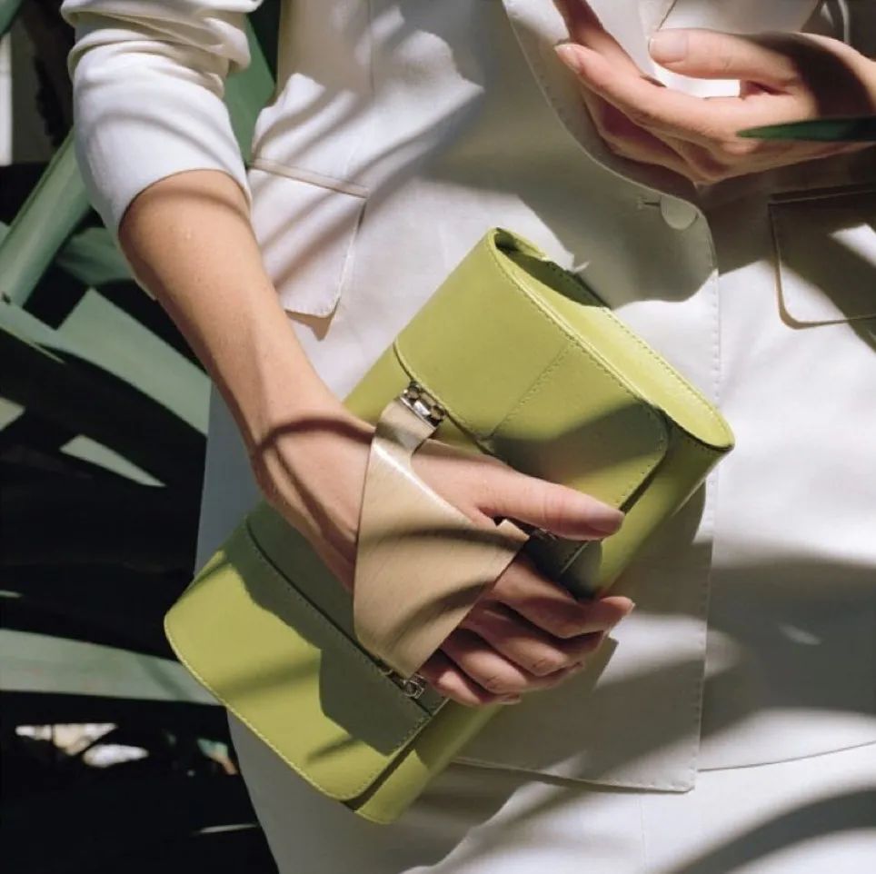 十大入门级轻奢女包千元下,女士小众轻奢品牌包推荐