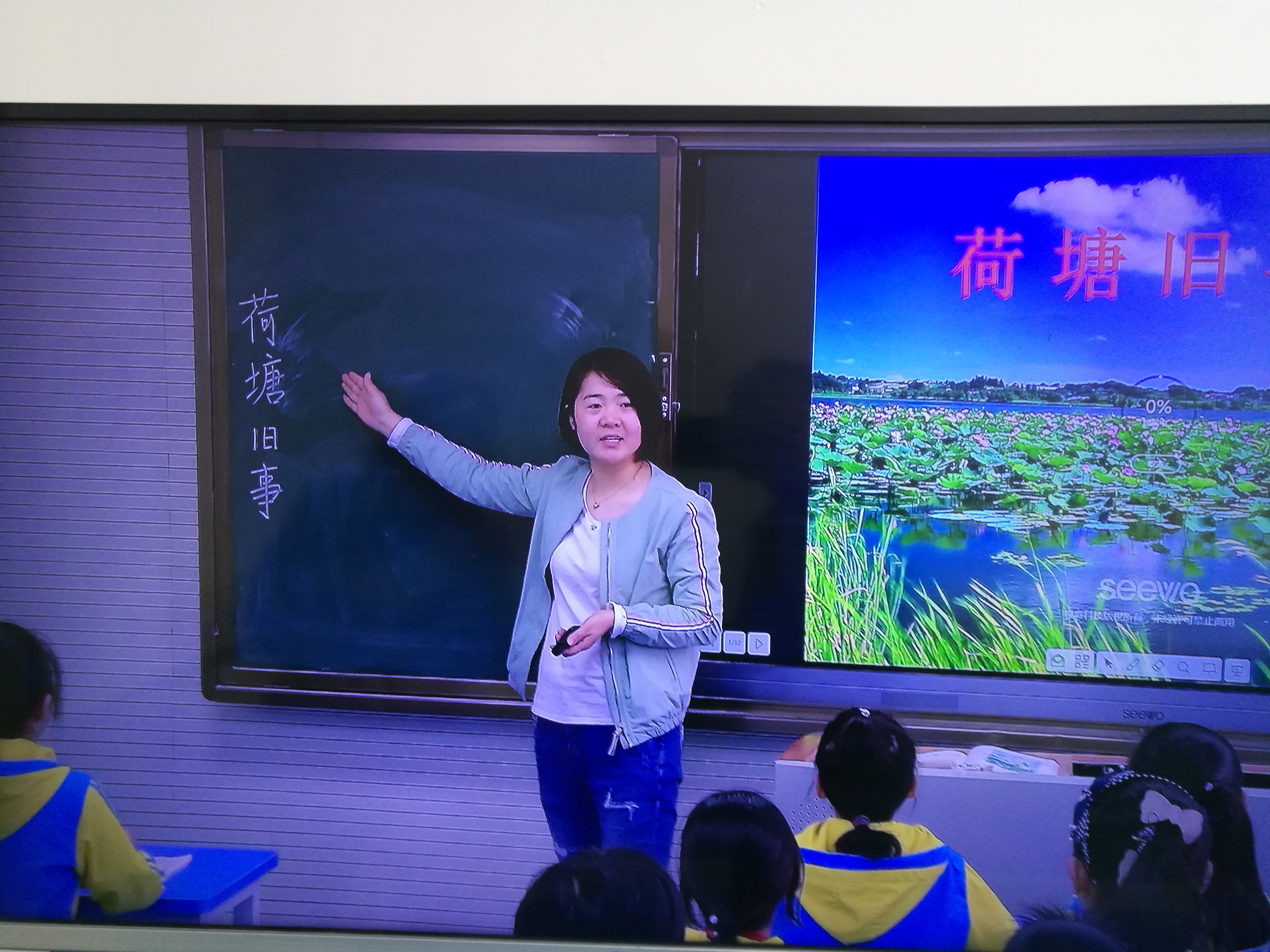 东区小学新录播室助力教师“晒课”创优