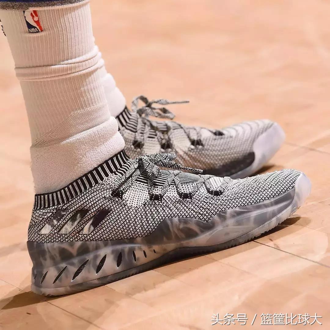 曼巴精神的对决！4月29日NBA赛场球鞋赏析