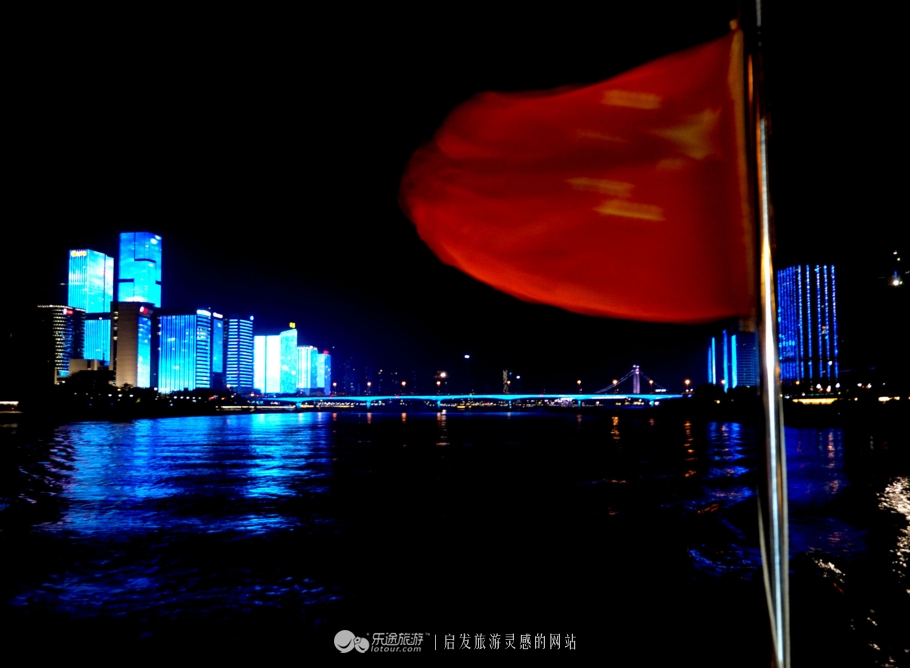 闽江夜游榕城的夏天,夜游闽江将榕城夜景揽入怀中