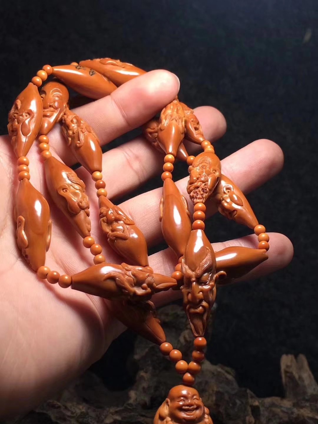 核雕村卖的核雕靠谱吗,核雕的核在哪里能买到