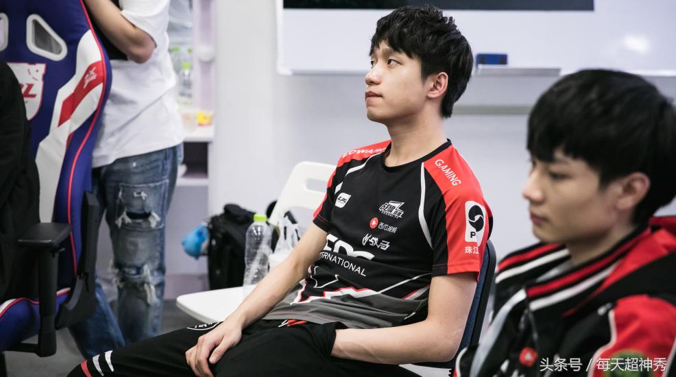 edg厂长回归uzi,厂长uzi退役