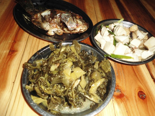 鍥涙湀骞胯タ椋庢櫙,鍥涙湀娴峰崡瀹炴媿