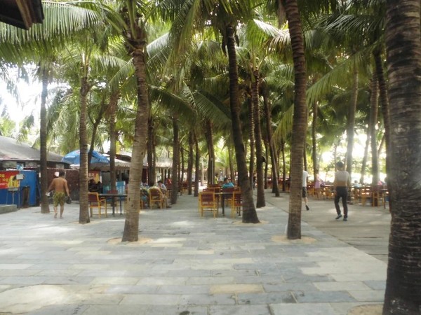 鍥涙湀骞胯タ椋庢櫙,鍥涙湀娴峰崡瀹炴媿