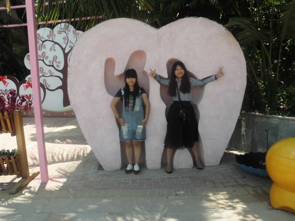 鍥涙湀骞胯タ椋庢櫙,鍥涙湀娴峰崡瀹炴媿