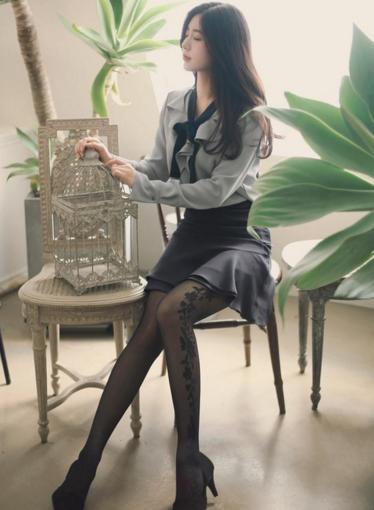 穿裤袜的最快方法,连裤袜怎样穿才正确