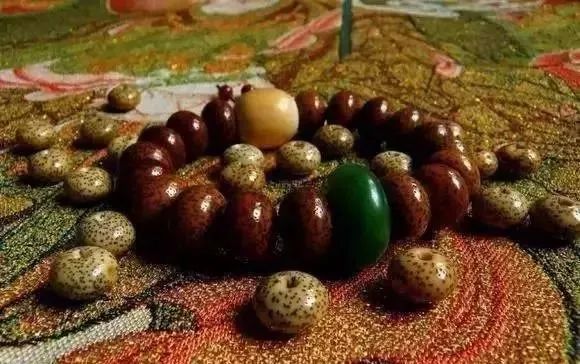 星月菩提怎么盘可以快速包浆,星月菩提一般怎么盘走色快包浆快