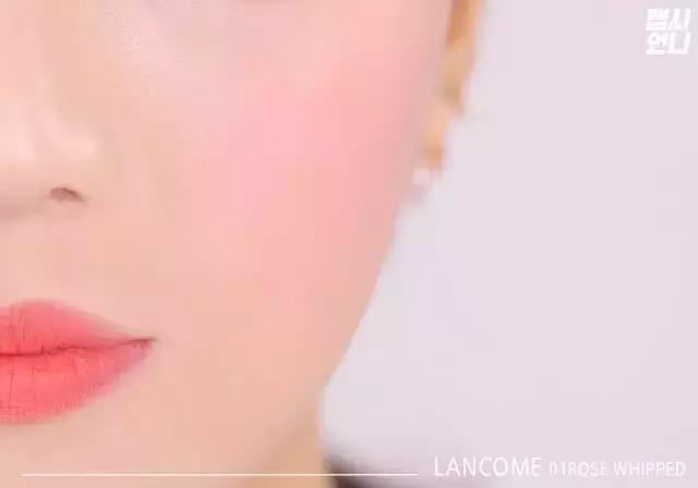 韩妞的春日少女秘笈：继雀斑妆、醉酒妆后，又来了心形腮红！