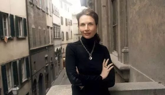 漂亮姐姐被甩锅那么好,漂亮姐姐被骗钱