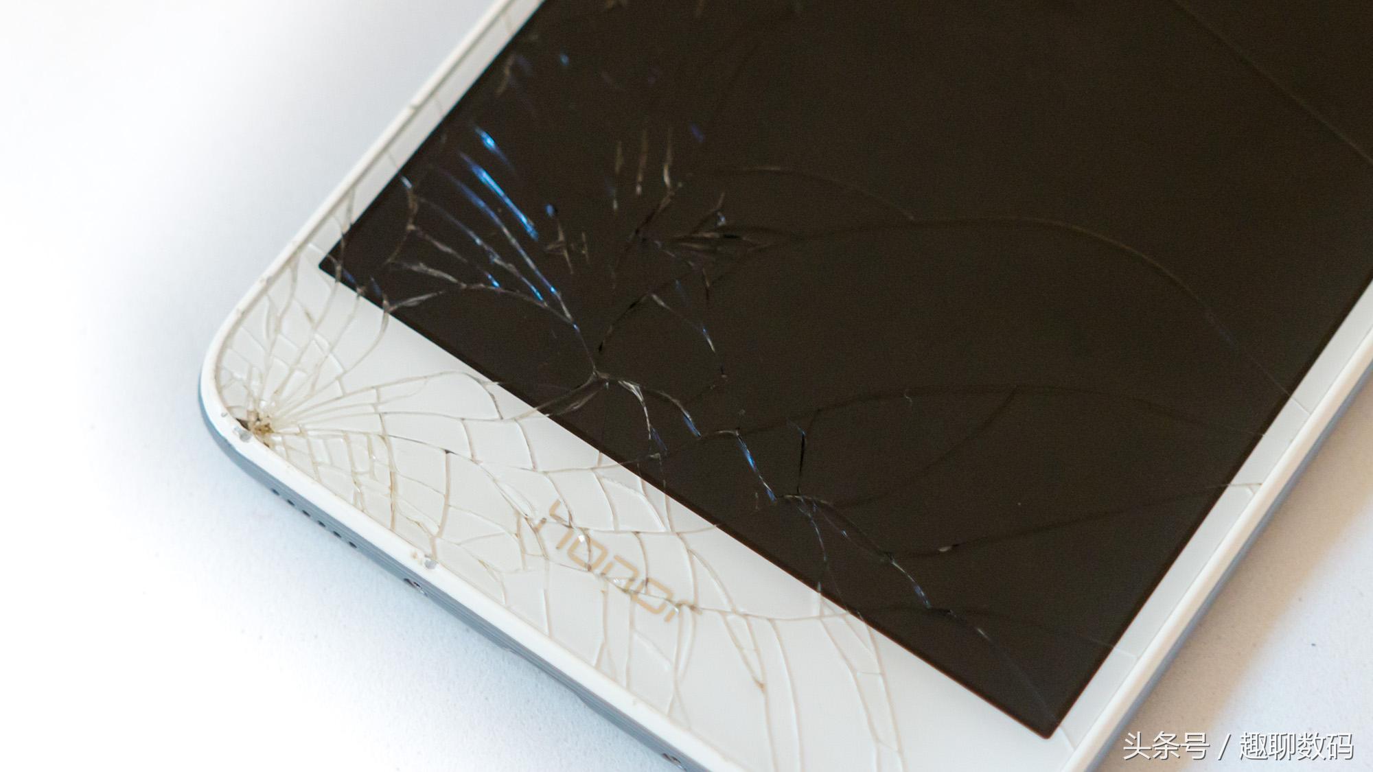 荣耀畅玩5c如何换电池,荣耀畅玩5c电池更换教程