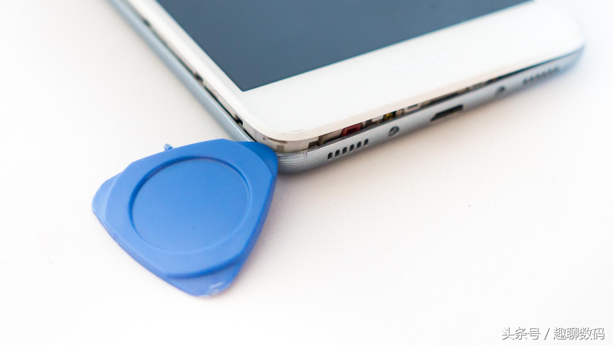 荣耀畅玩5c如何换电池,荣耀畅玩5c电池更换教程