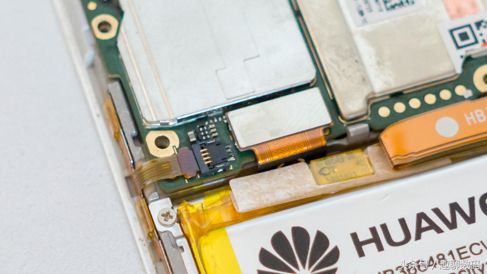 荣耀畅玩5c如何换电池,荣耀畅玩5c电池更换教程