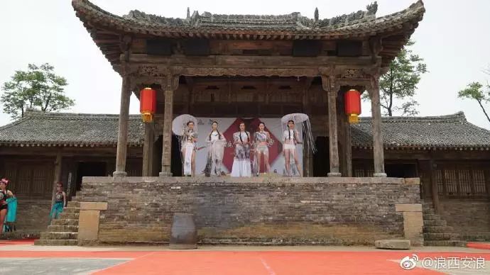 西安模特维密,西安模特穿汉服写真