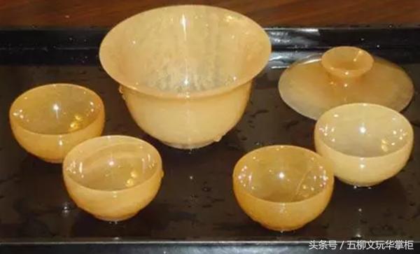 低品质的玉石会越戴越有光泽吗,有瑕疵的玉石能戴得油润吗