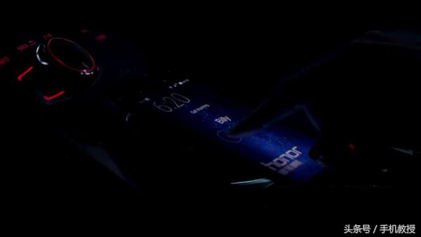 漫威超级英雄都用什么手机,一口气看完漫威英雄复联三