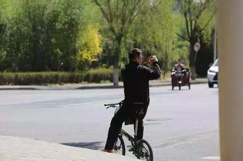 别了！包头极具地标性的雕塑之一北方奔驰“旋律”