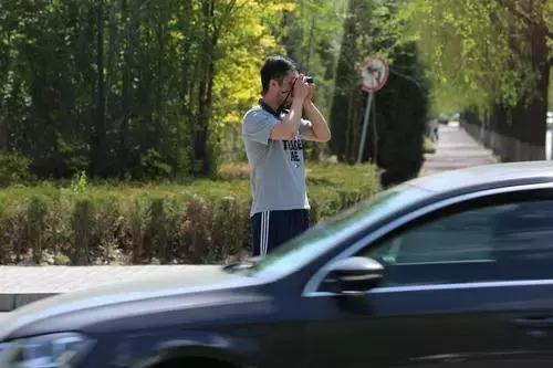 别了！包头极具地标性的雕塑之一北方奔驰“旋律”