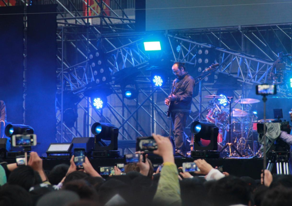 窦唯亮相音乐节,窦唯近几年演出视频