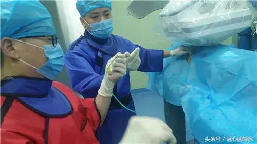 冠心病支架术后胳膊疼痛难忍,做过心脏支架手术后背疼痛正常吗