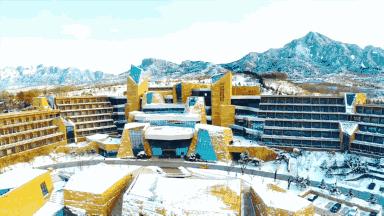 这不是酒店，是一座被改造的大山