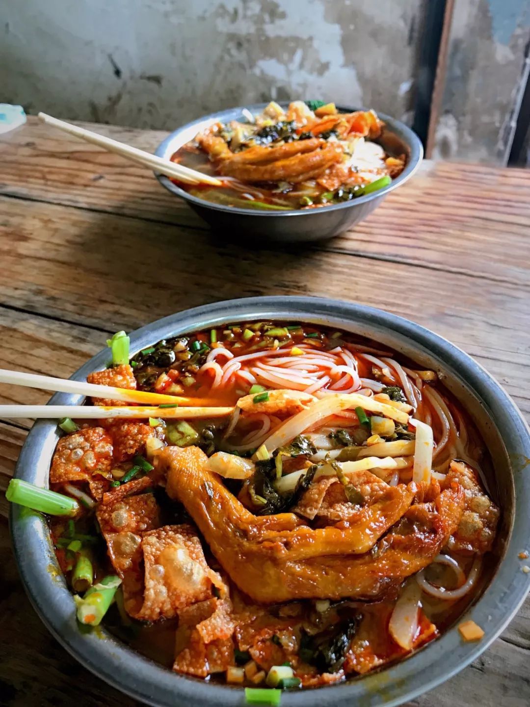 柳州螺蛳粉小城记忆,一碗螺蛳粉来一座城