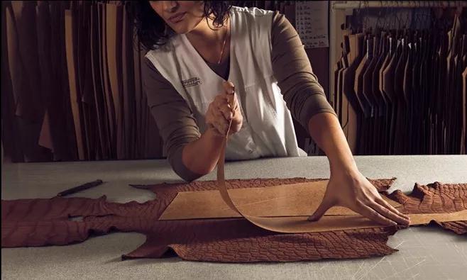 手工皮具多少钱才能买到,为什么手工皮具贵