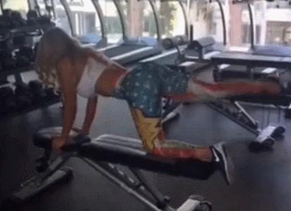 改善臀部凹陷问题打造标准翘臀,如何拯救凹陷下垂的臀部