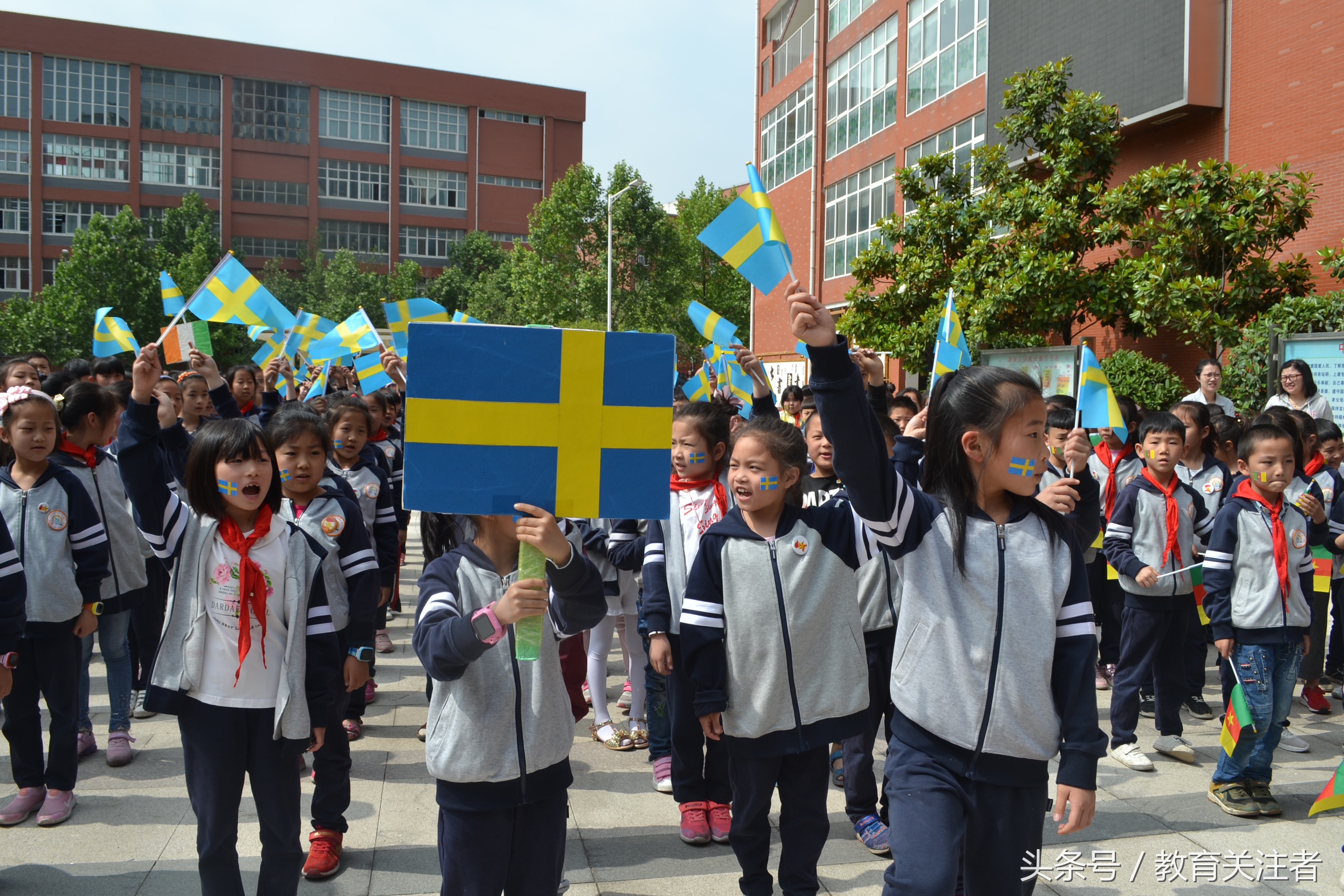 郑州经开区艺术小学足球队,郑州大学路小学足球开幕式