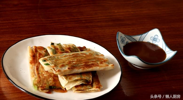 用面粉油条类各种美食的家常做法,自制小葱油条家常做法