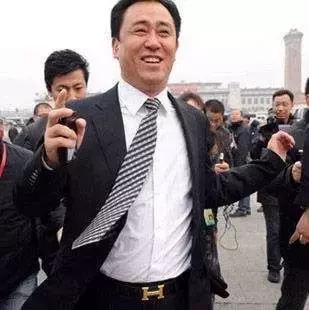 男人三大标配手表皮带,男士皮带有三宝