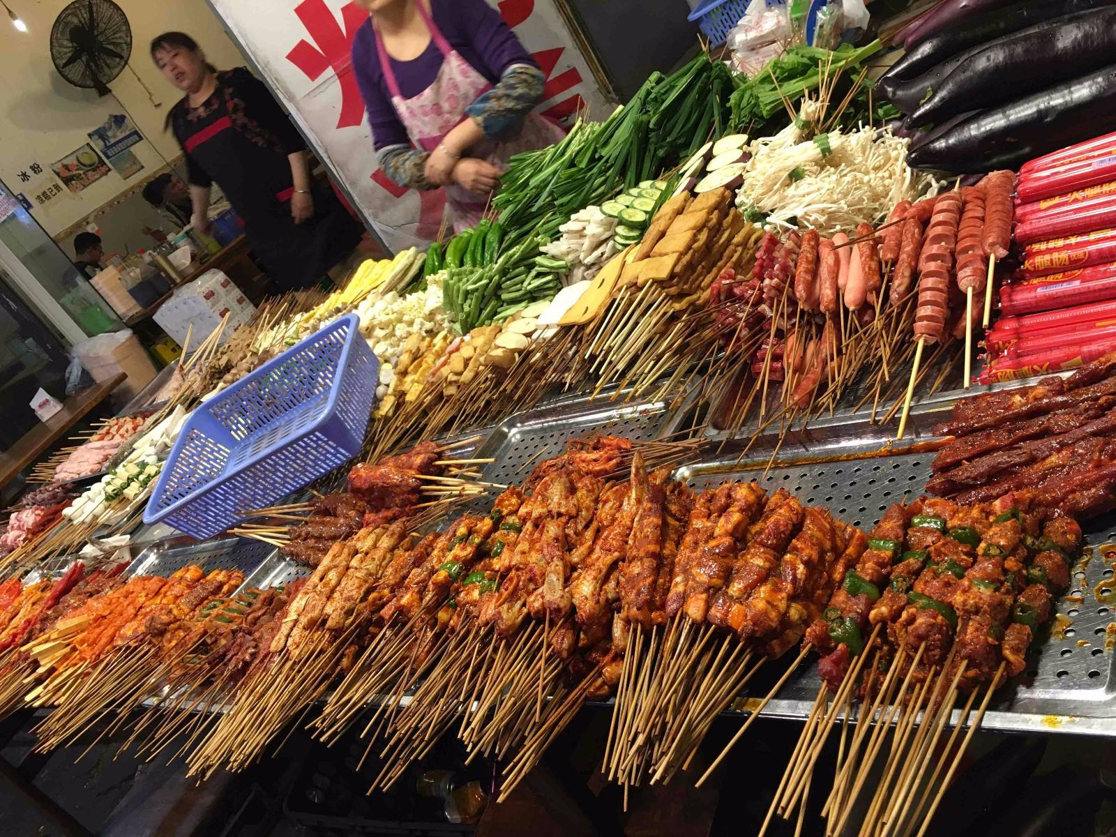 走,带你去建设路见见世面!