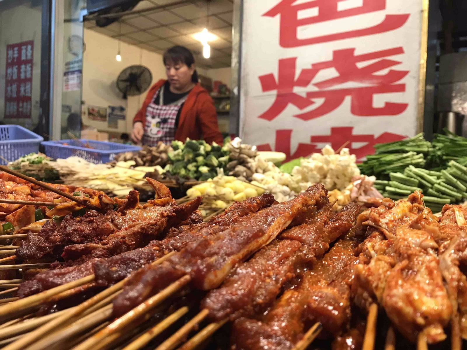 走,带你去建设路见见世面!