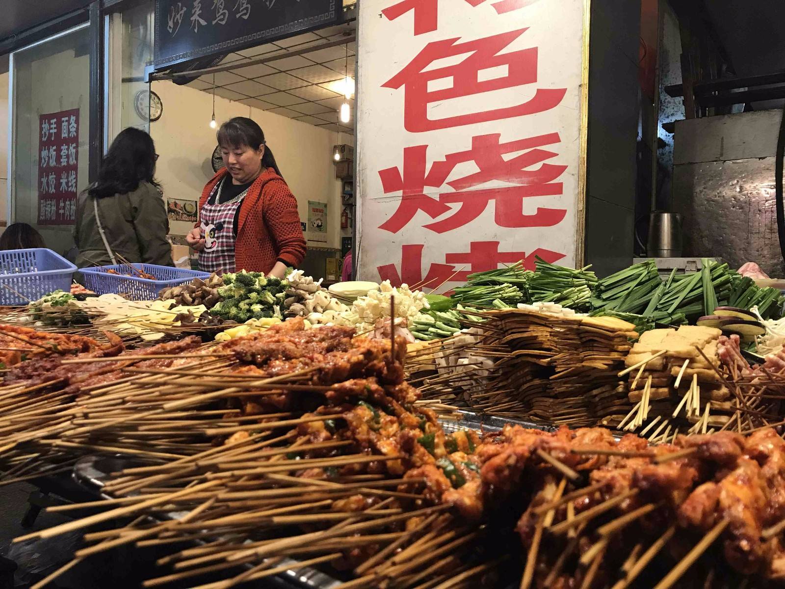 走,带你去建设路见见世面!