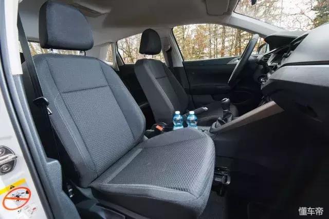 对比试驾新老两代大众polo (大众第六代polo国内首发)