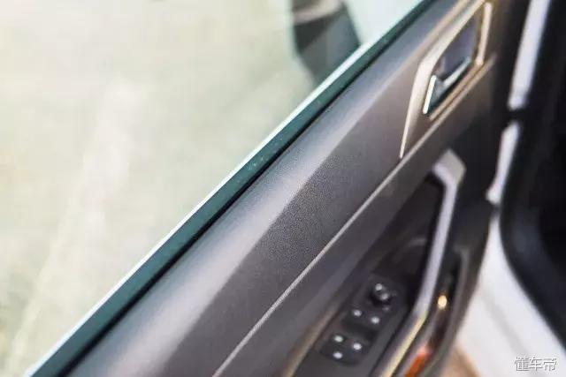 对比试驾新老两代大众polo (大众第六代polo国内首发)