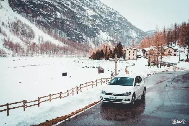 对比试驾新老两代大众polo (大众第六代polo国内首发)