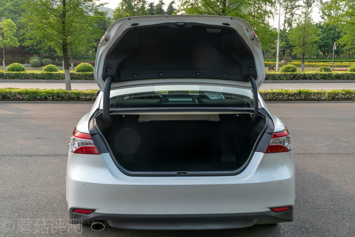 八代凯美瑞详细参数,凯美瑞那些你不知道的功能