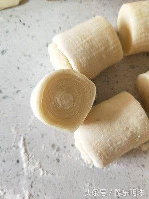 螺丝酥饼的做法，比烙饼层次多，简单易做，香酥可口，赶快试试吧