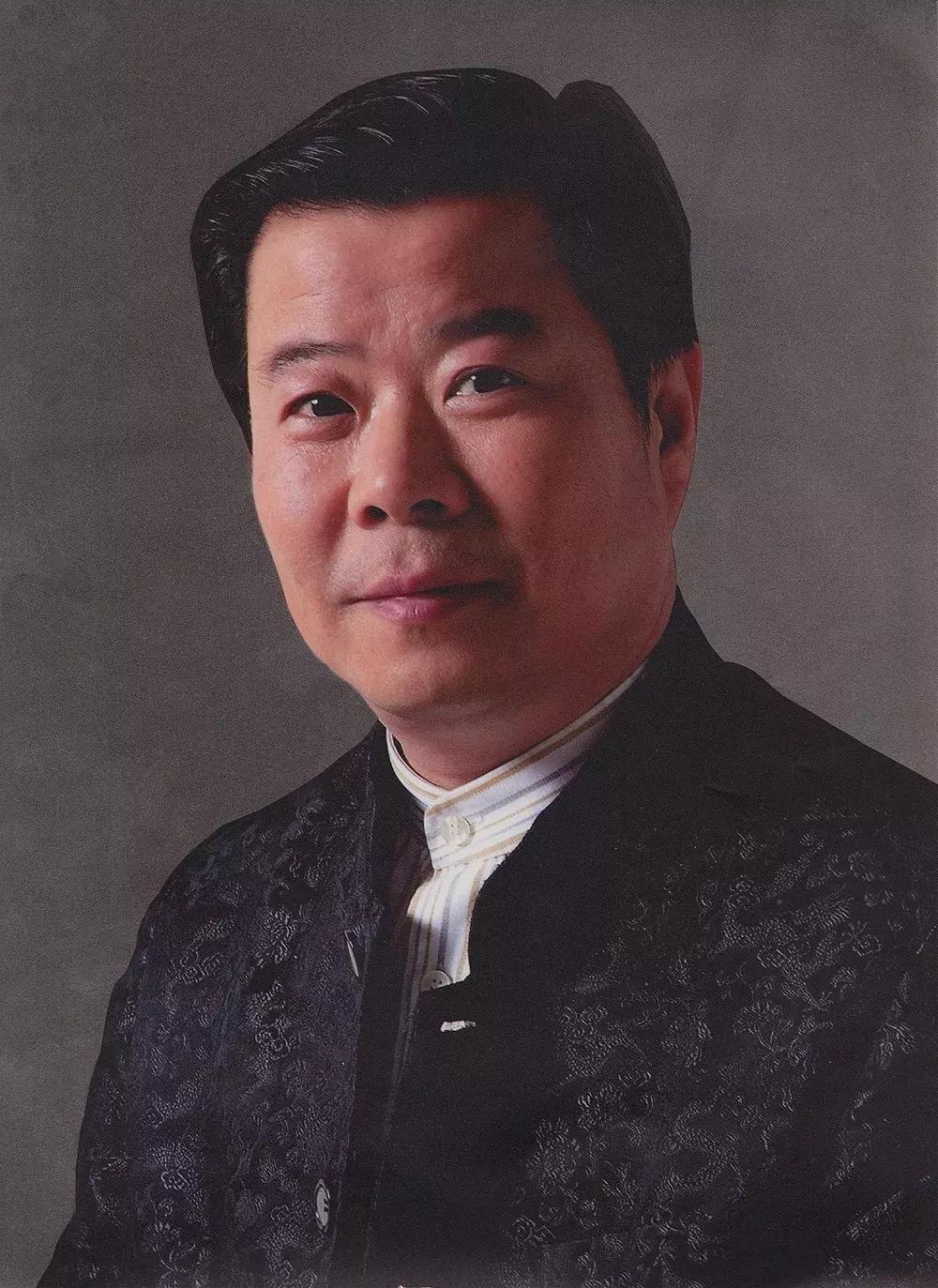 杨根连玉雕作品墨玉关公 (杨根连玉雕葫芦)